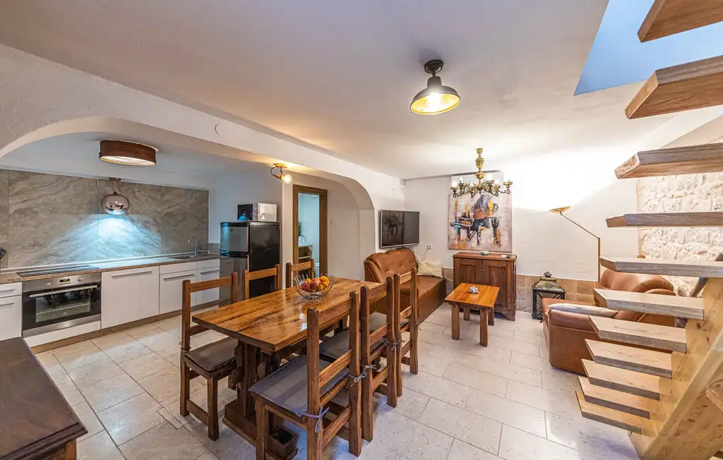 Villa 120m² in Croatia, Ciovo. Priced at 510000€ rent photo-8
