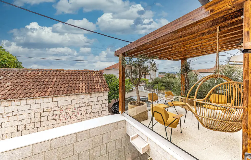 Villa 120m² in Croatia, Ciovo. Priced at 510000€ rent photo-9