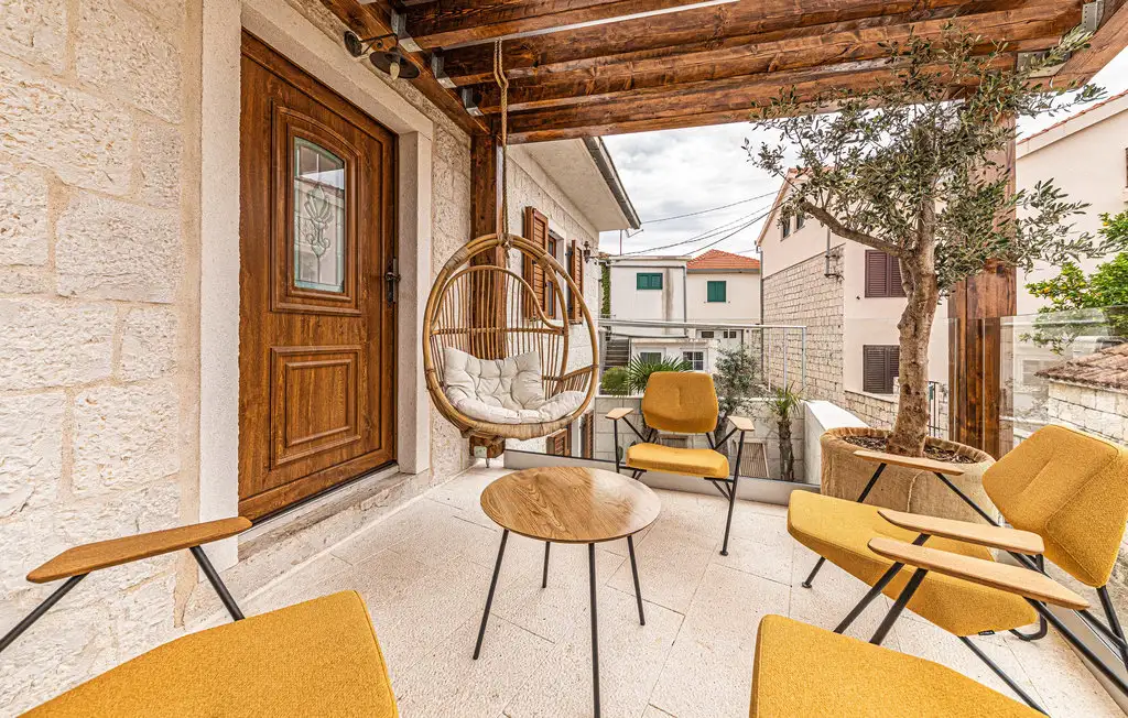 Villa 120m² in Croatia, Ciovo. Priced at 510000€ rent photo-10