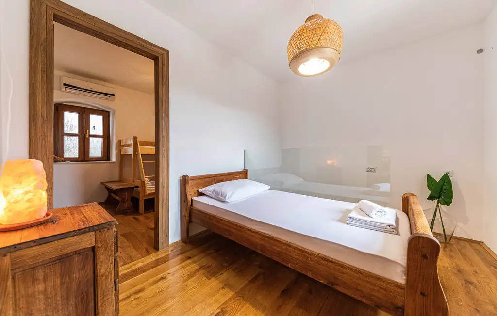 Villa 120m² in Croatia, Ciovo. Priced at 510000€ rent photo-18
