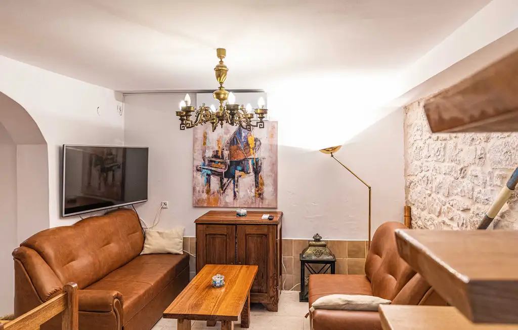 Villa 120m² in Croatia, Ciovo. Priced at 510000€ rent photo-23