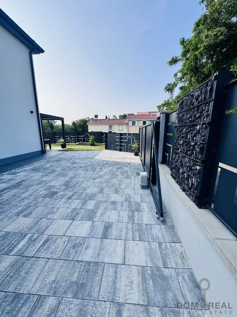 House 154m² in Slovenia, Koper. Priced at 915000€ rent photo-4