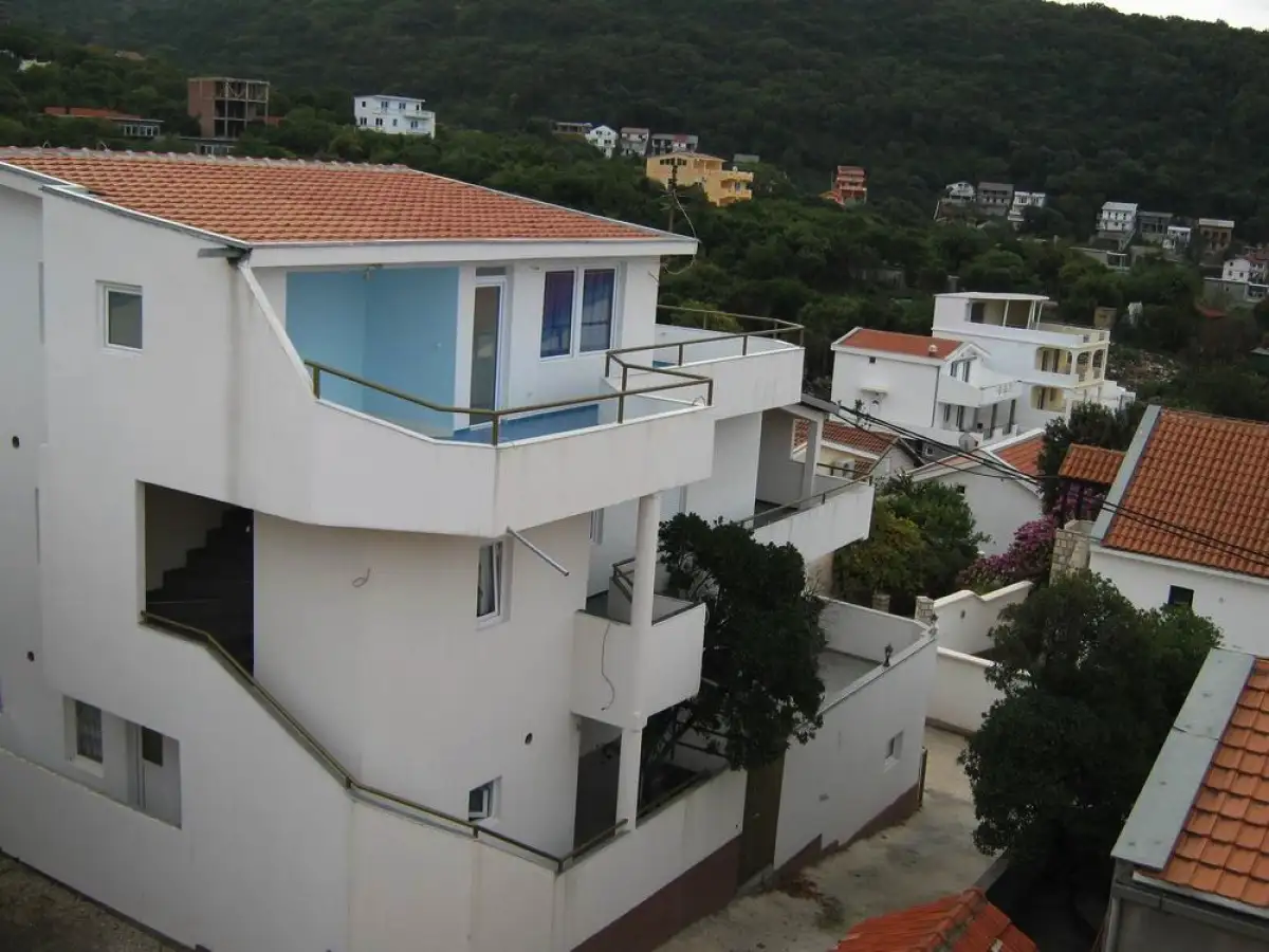 House 240m² in Montenegro, Hladna-Uvala. Priced at 220000€ rent photo-1