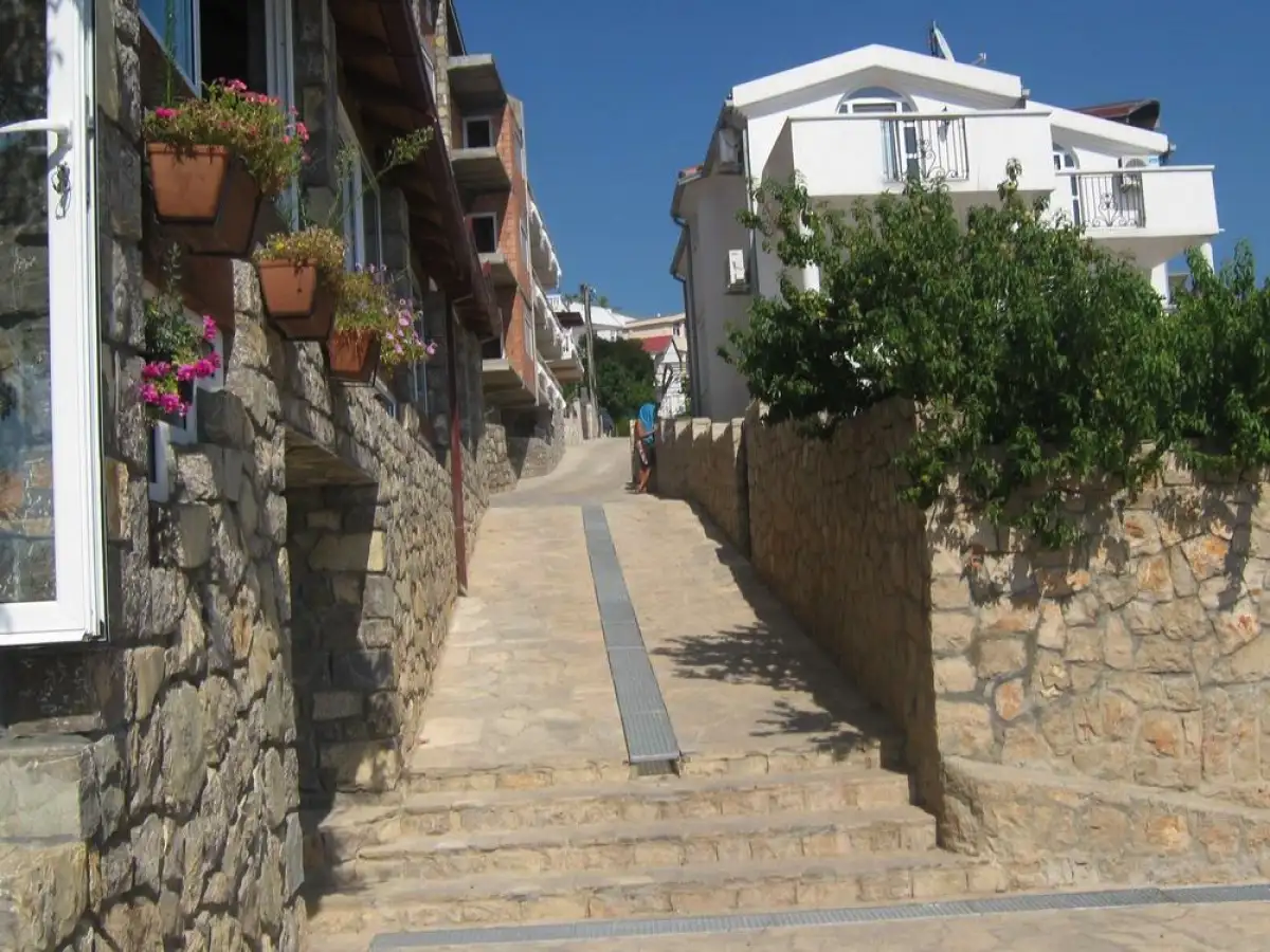House 240m² in Montenegro, Hladna-Uvala. Priced at 220000€ rent photo-8
