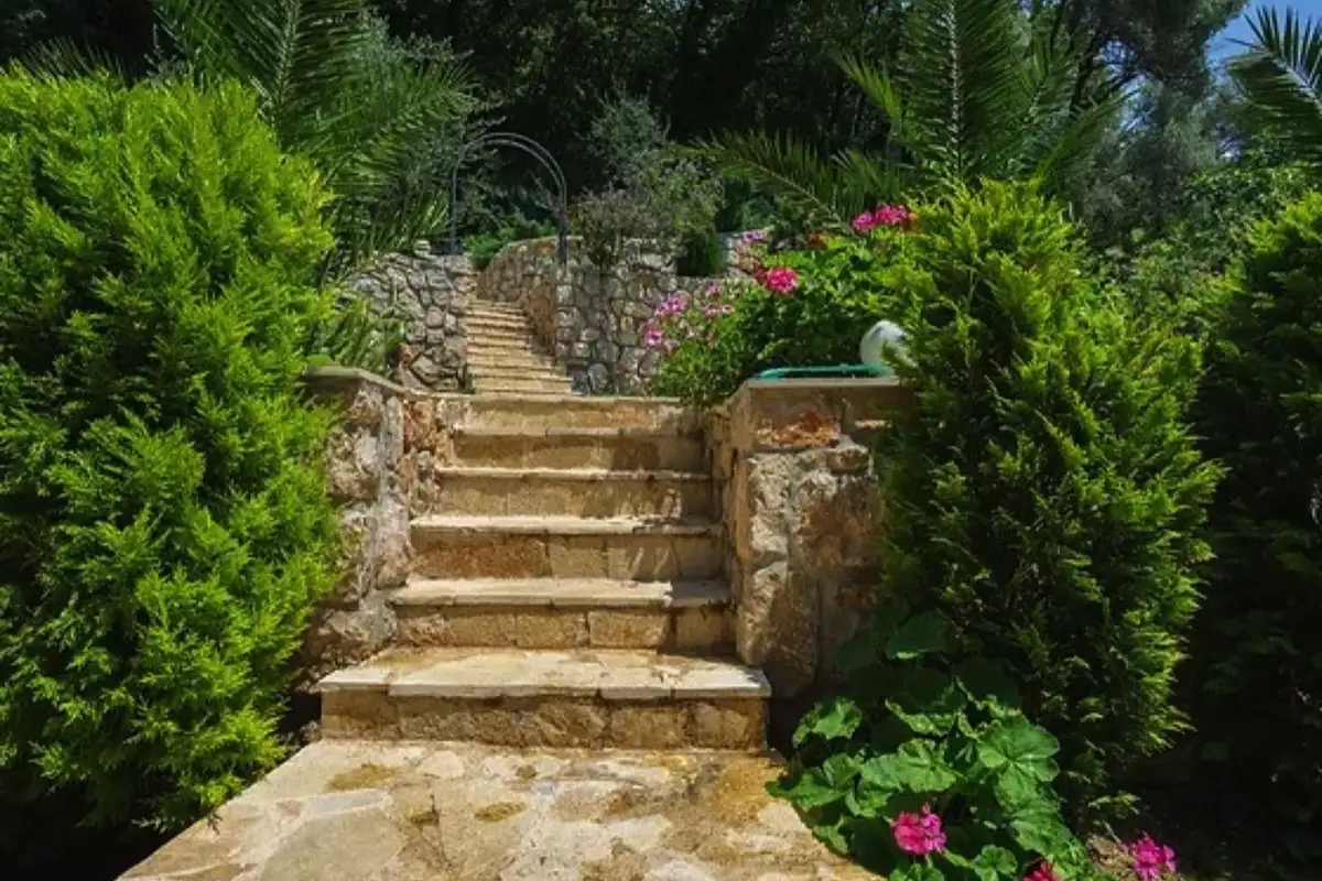 House 198m² in Montenegro, Ratac. Priced at 680000€ rent photo-13
