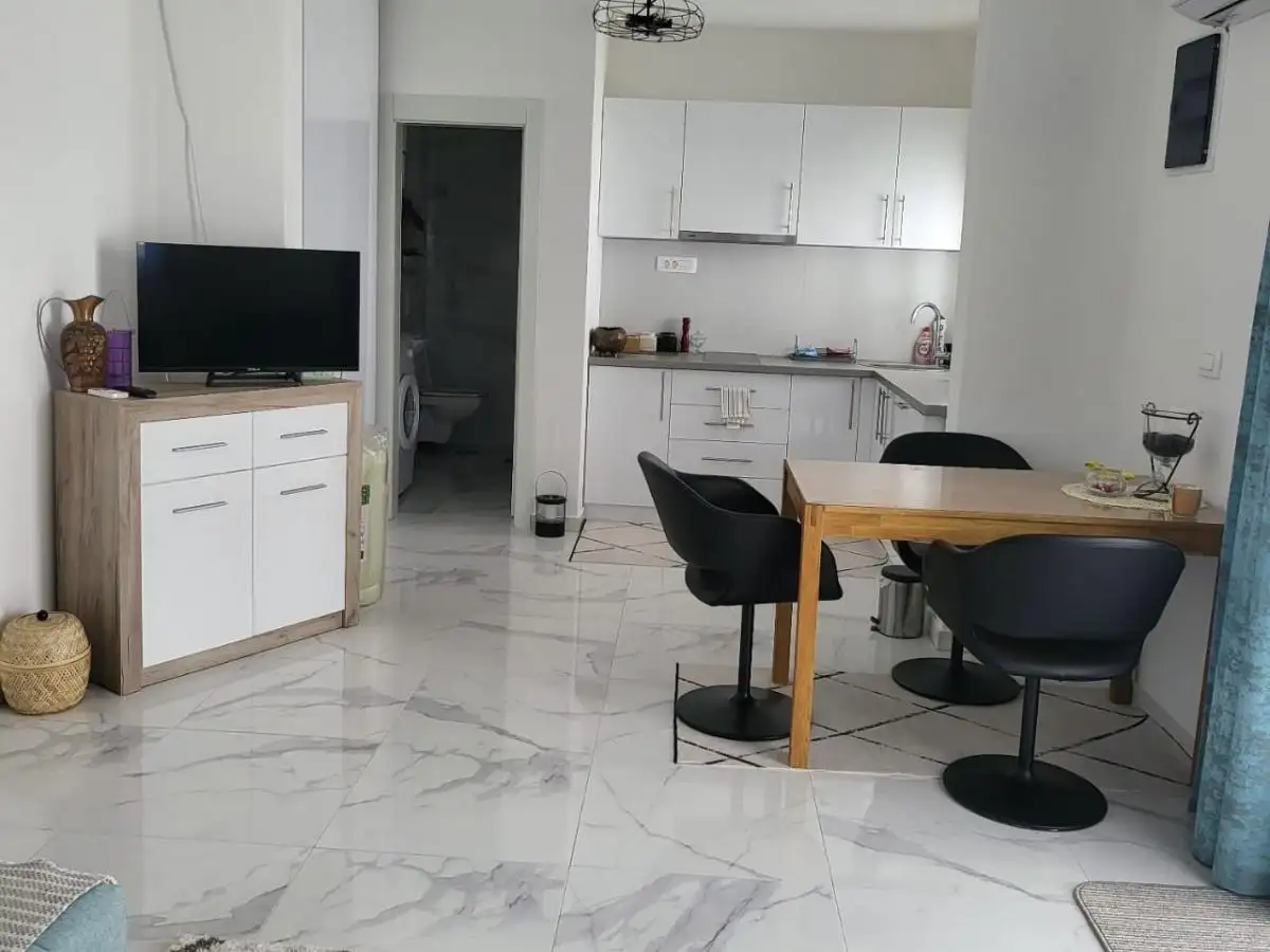 House 305m² in Montenegro, Dobra Voda. Priced at 420000€ rent photo-6