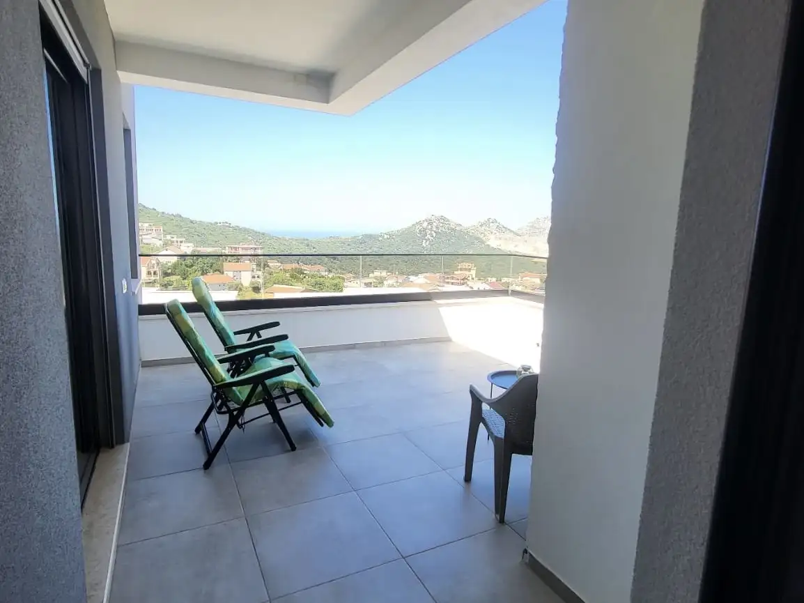 House 305m² in Montenegro, Dobra Voda. Priced at 420000€ rent photo-8