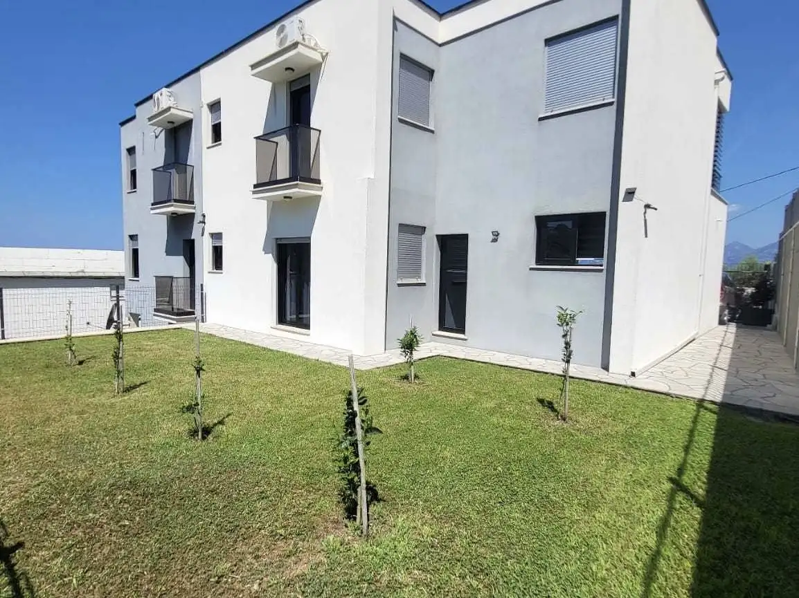 House 305m² in Montenegro, Dobra Voda. Priced at 420000€ rent photo-19