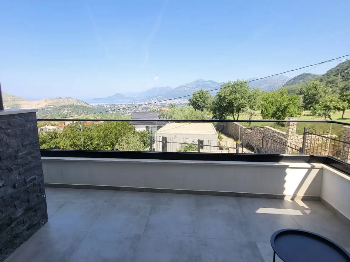 House 305m² in Montenegro, Dobra Voda. Priced at 420000€ rent photo-21