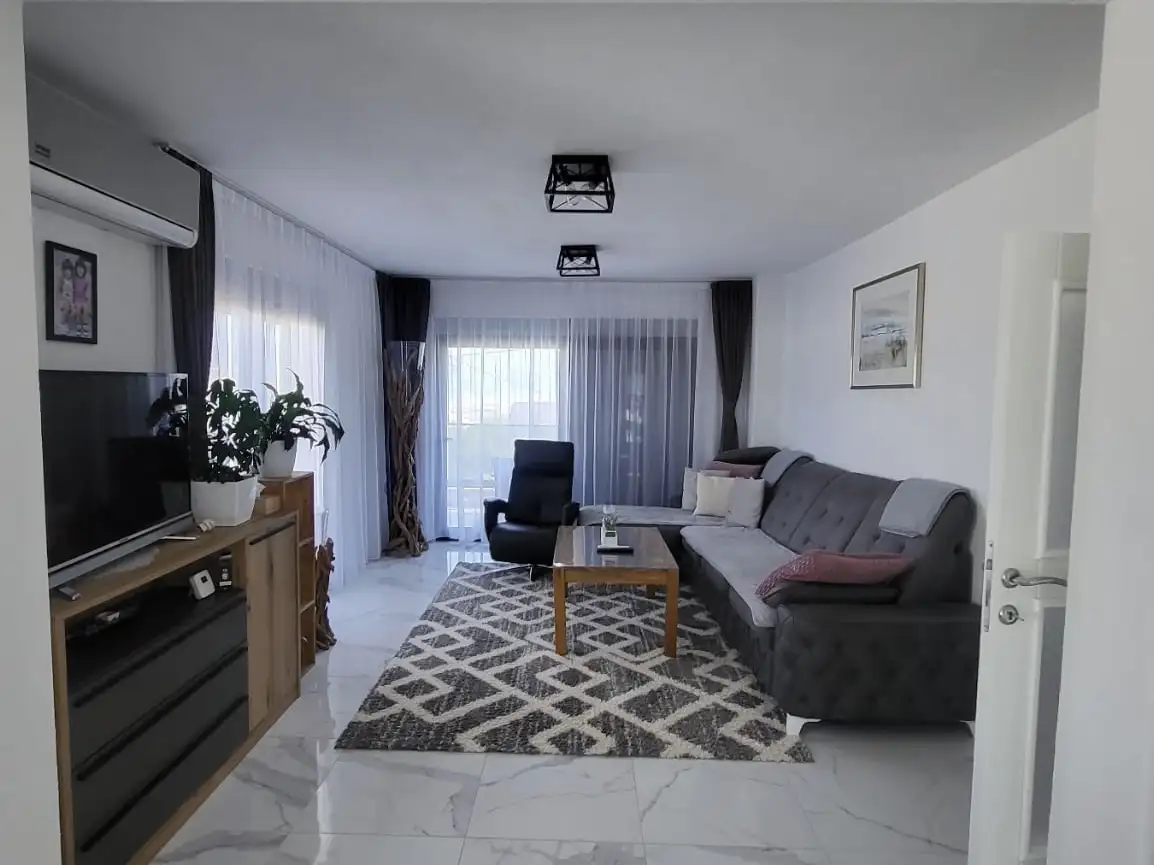 House 305m² in Montenegro, Dobra Voda. Priced at 420000€ rent photo-39