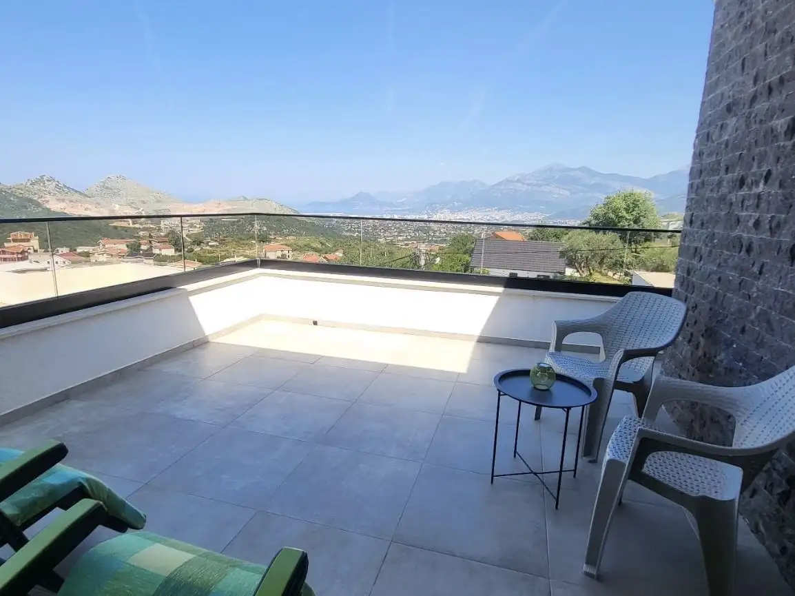 House 305m² in Montenegro, Dobra Voda. Priced at 420000€ rent photo-44