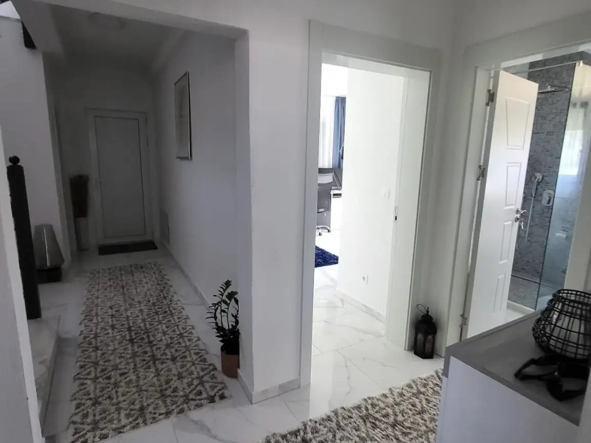 House 305m² in Montenegro, Dobra Voda. Priced at 420000€ rent photo-45