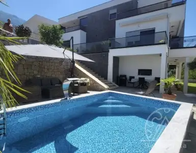 Buy in Montenegro for 420000€