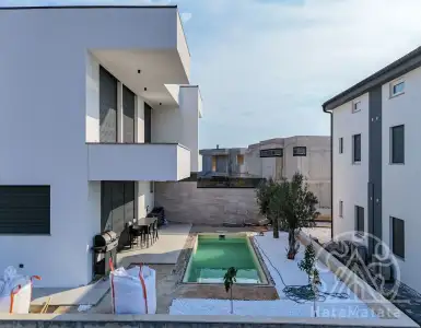 Buy in Croatia for 730000€