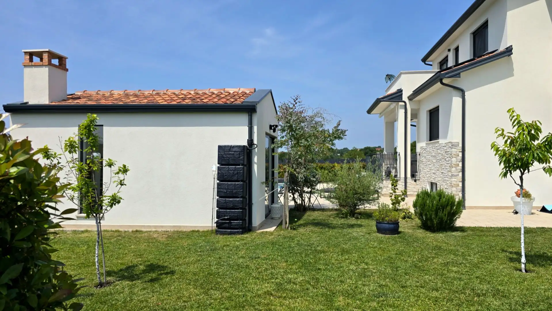Villa 280m² in Croatia, Motovun. Priced at 850000€ rent photo-14