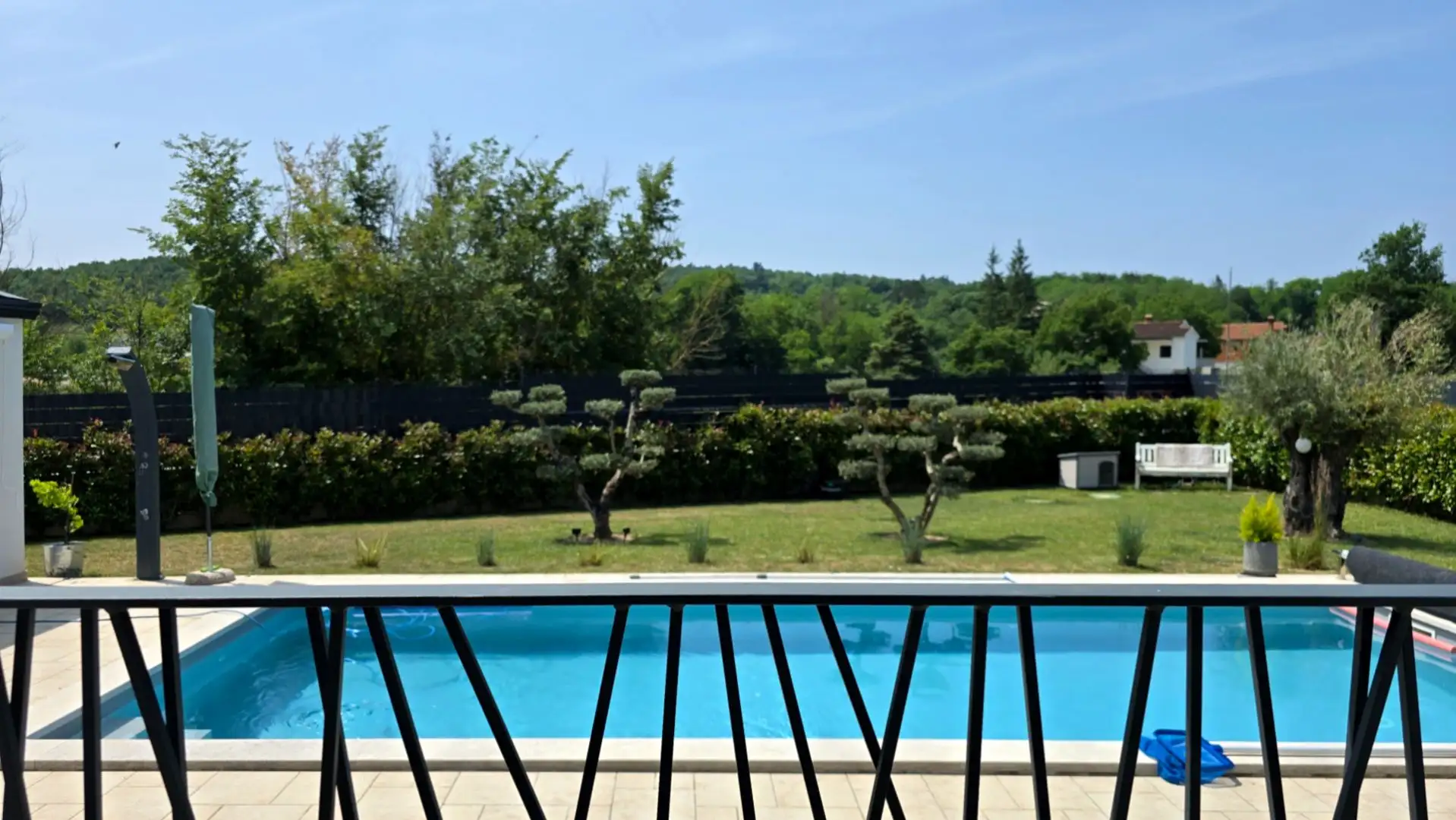 Villa 280m² in Croatia, Motovun. Priced at 850000€ rent photo-23