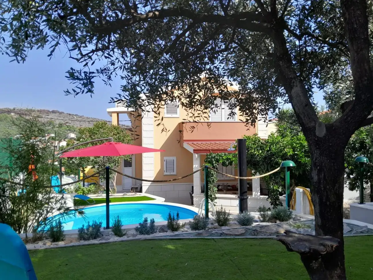 Villa 131m² in Croatia, Ciovo. Priced at 545000€ rent photo-4