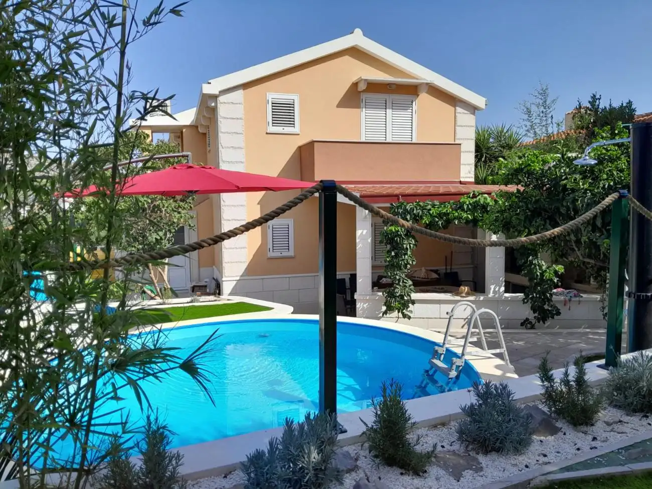 Villa 131m² in Croatia, Ciovo. Priced at 545000€ rent photo-7