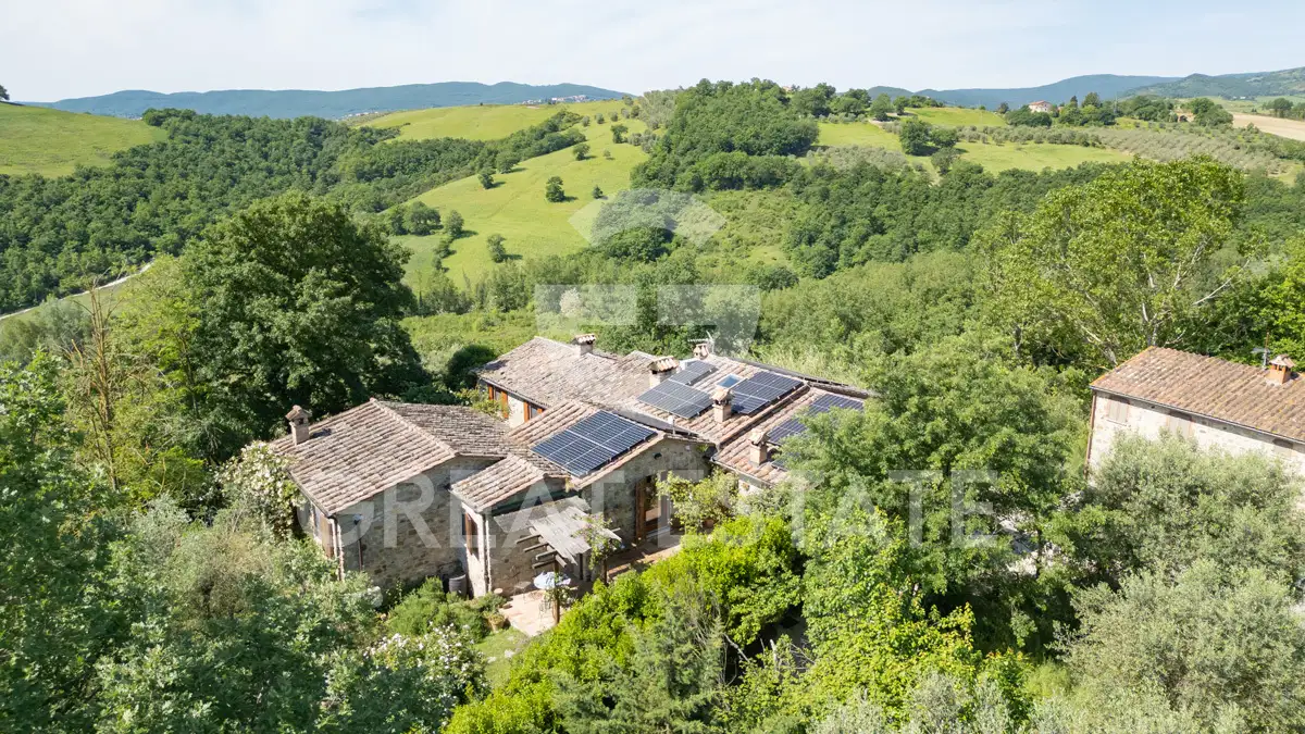 House 551m² in Italy, Terney. Priced at 690000€ rent photo-7