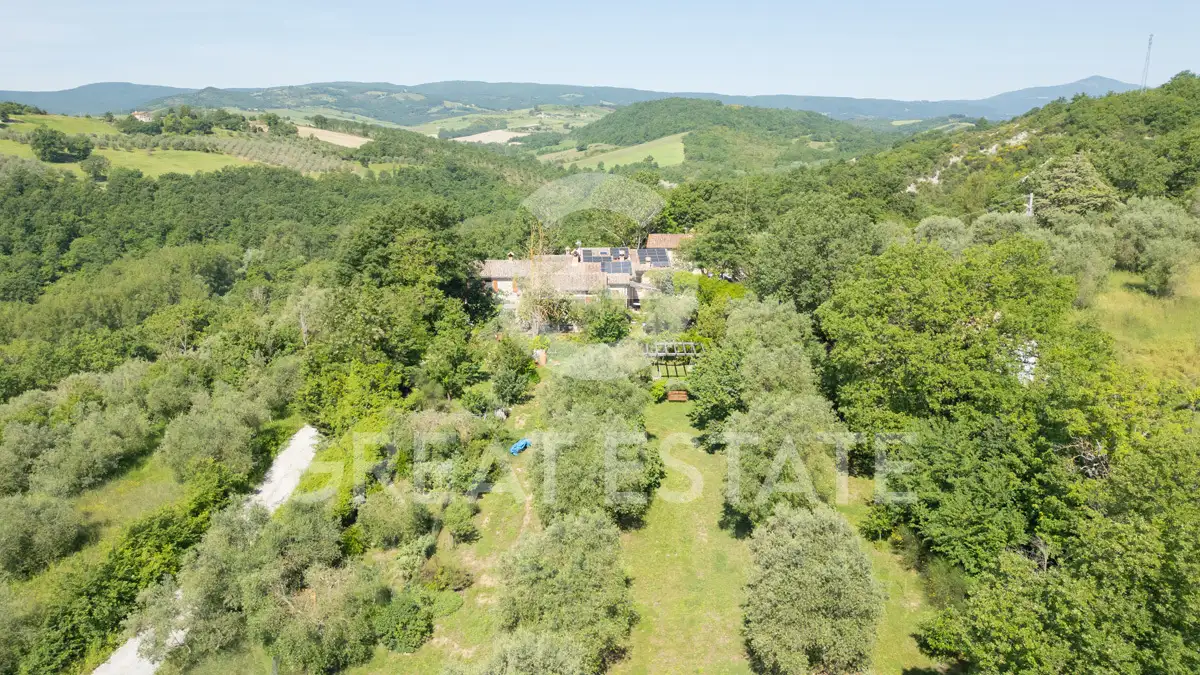 House 551m² in Italy, Terney. Priced at 690000€ rent photo-9
