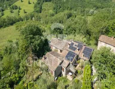 Buy in Italy for 690000€