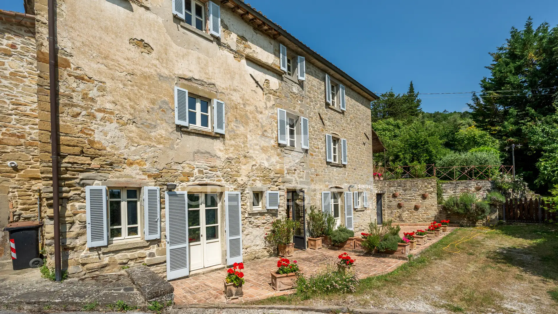 House 237m² in Italy, Perugia. Priced at 640000€ rent photo-9