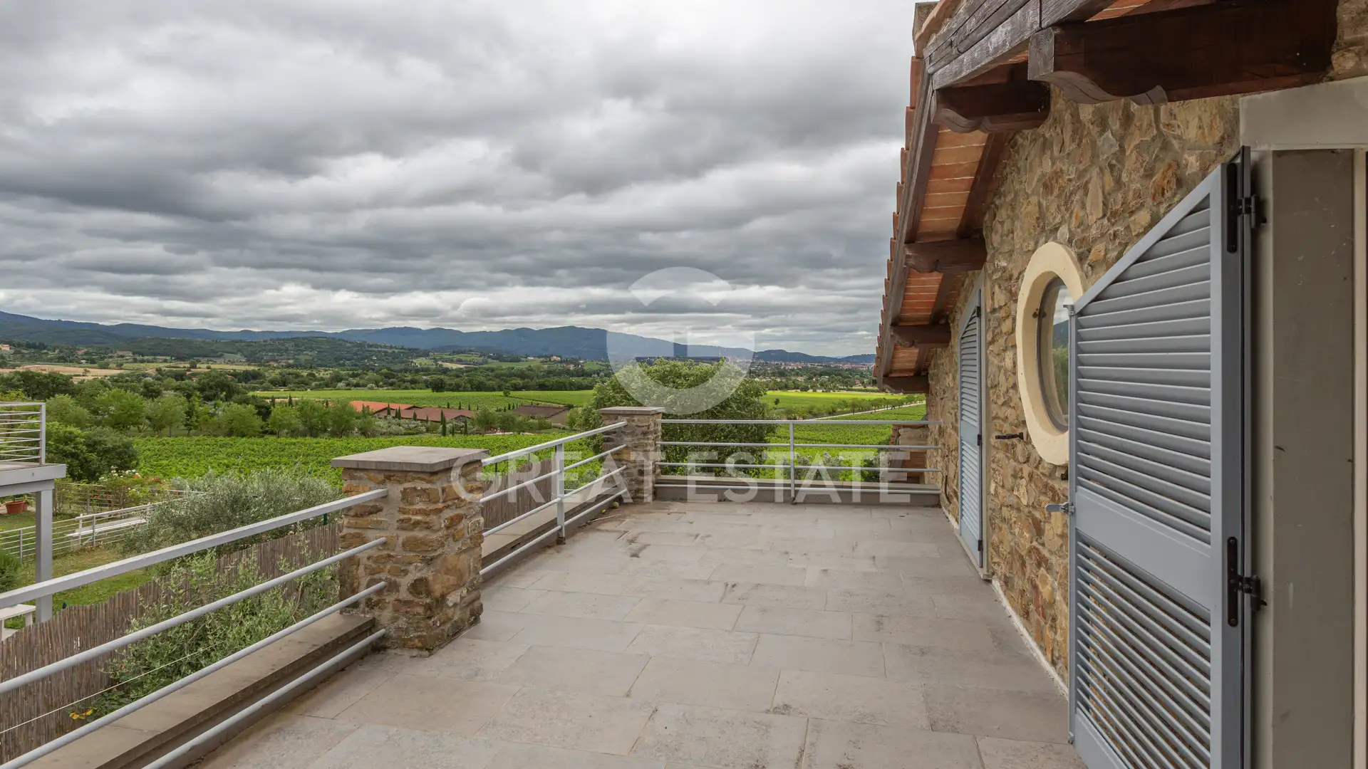 House 517m² in Italy, Arezzo. Priced at 550000€ rent photo-8