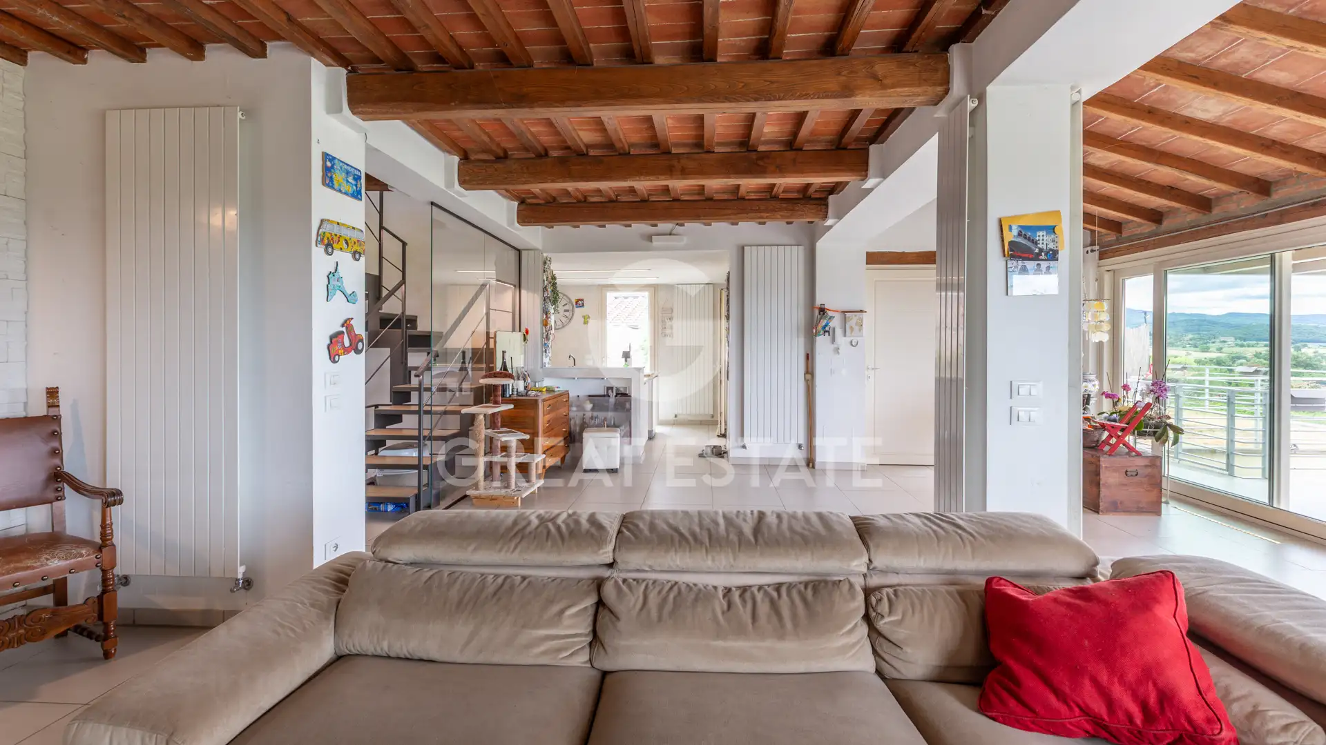 House 517m² in Italy, Arezzo. Priced at 550000€ rent photo-15