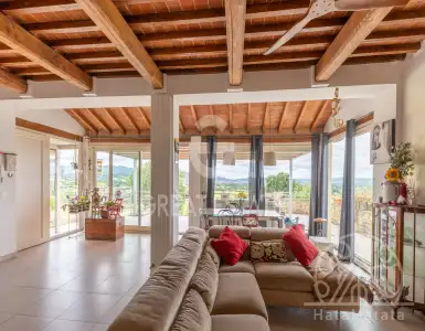 Buy in Italy for 550000€