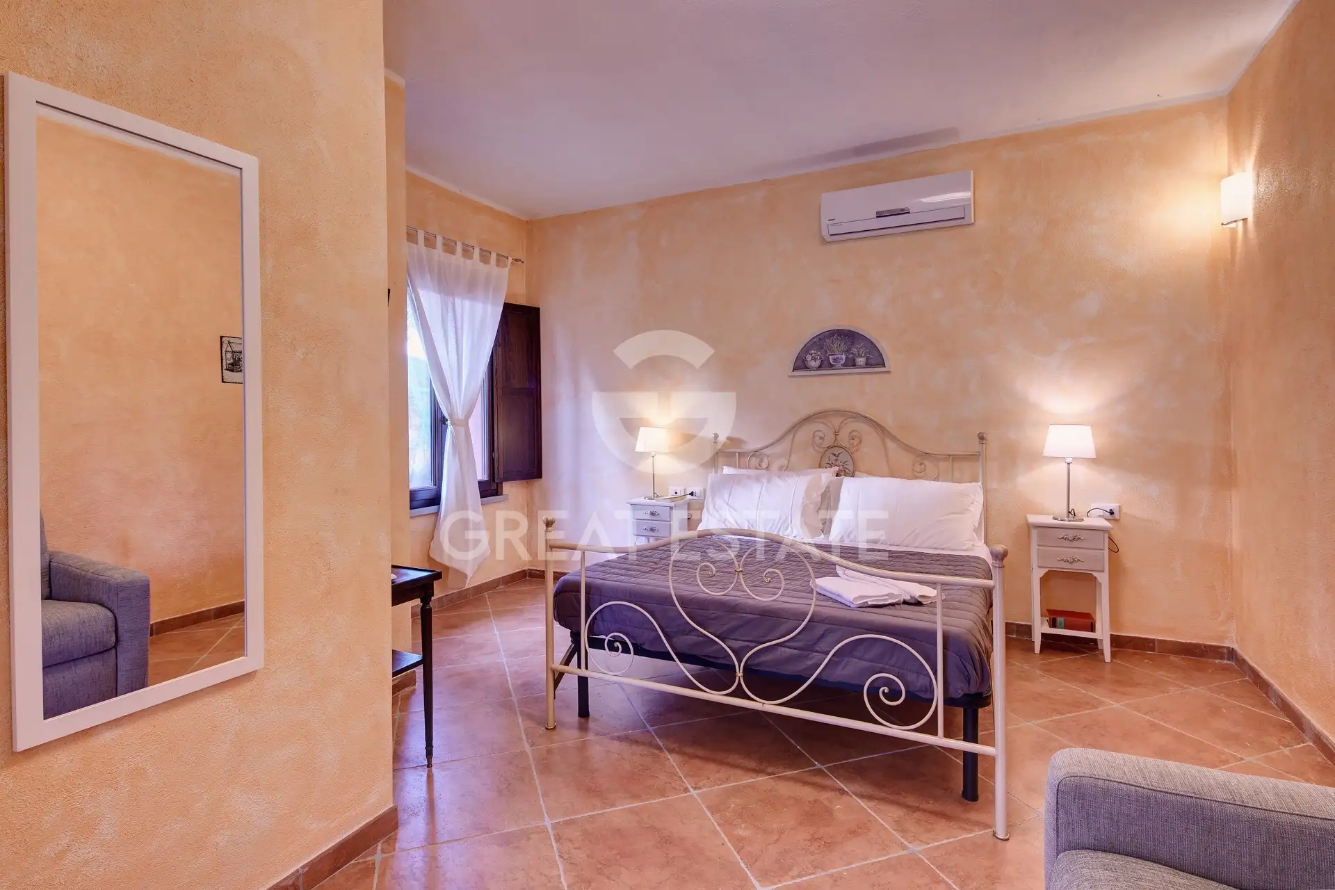 House 1112m² in Italy, Arezzo. Priced at 1750000€ rent photo-15