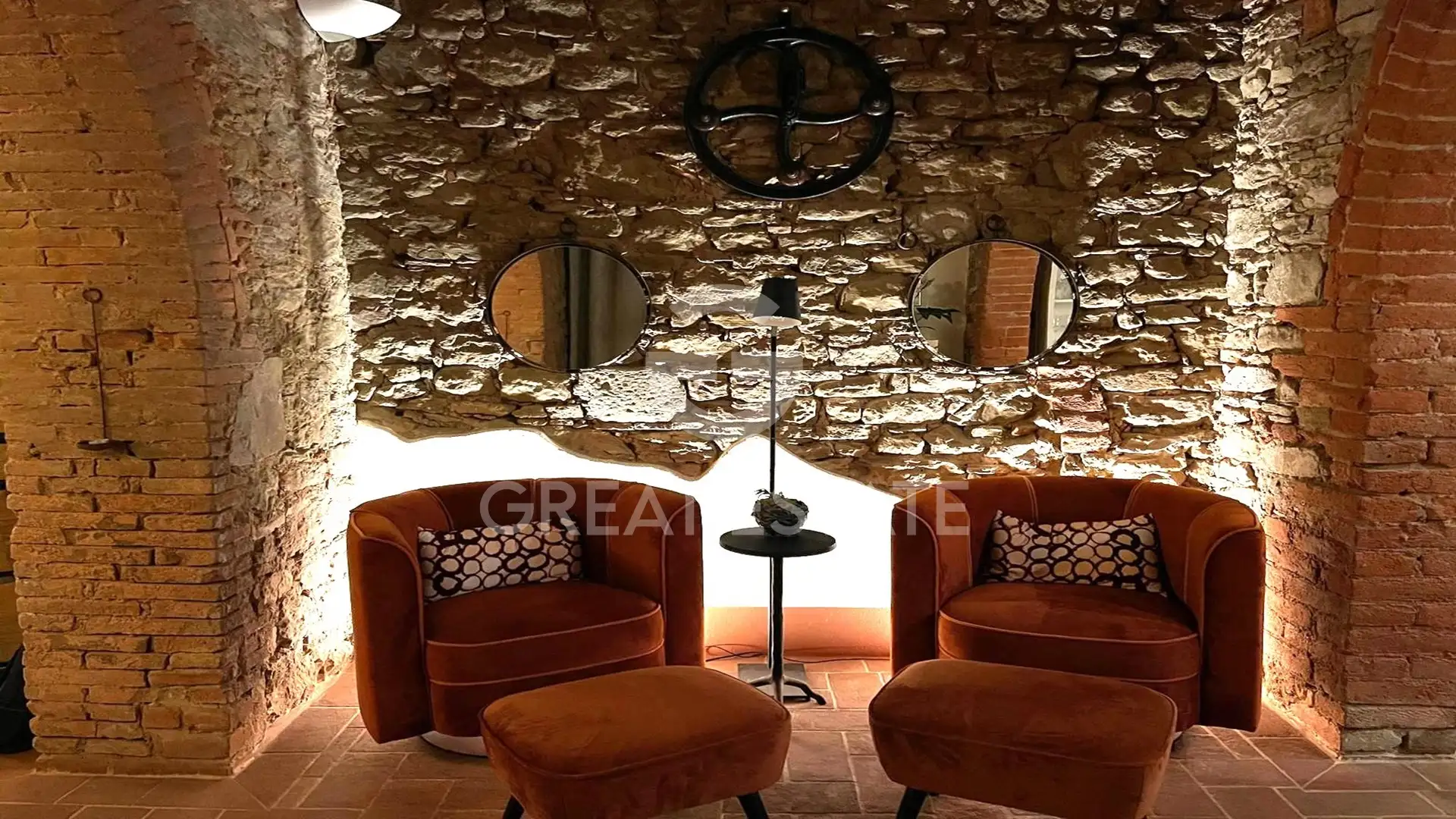 Villa 397m² in Italy, Arezzo. Priced at 1700000€ rent photo-10