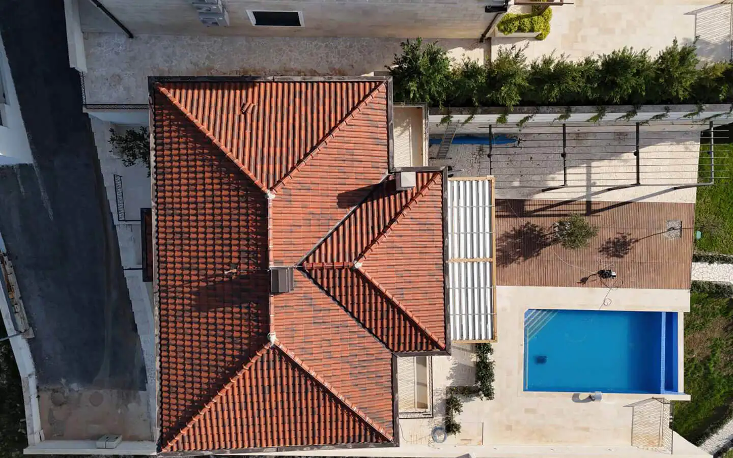 Villa 450m² in Montenegro, Budva. Priced at 1400000€ rent photo-5