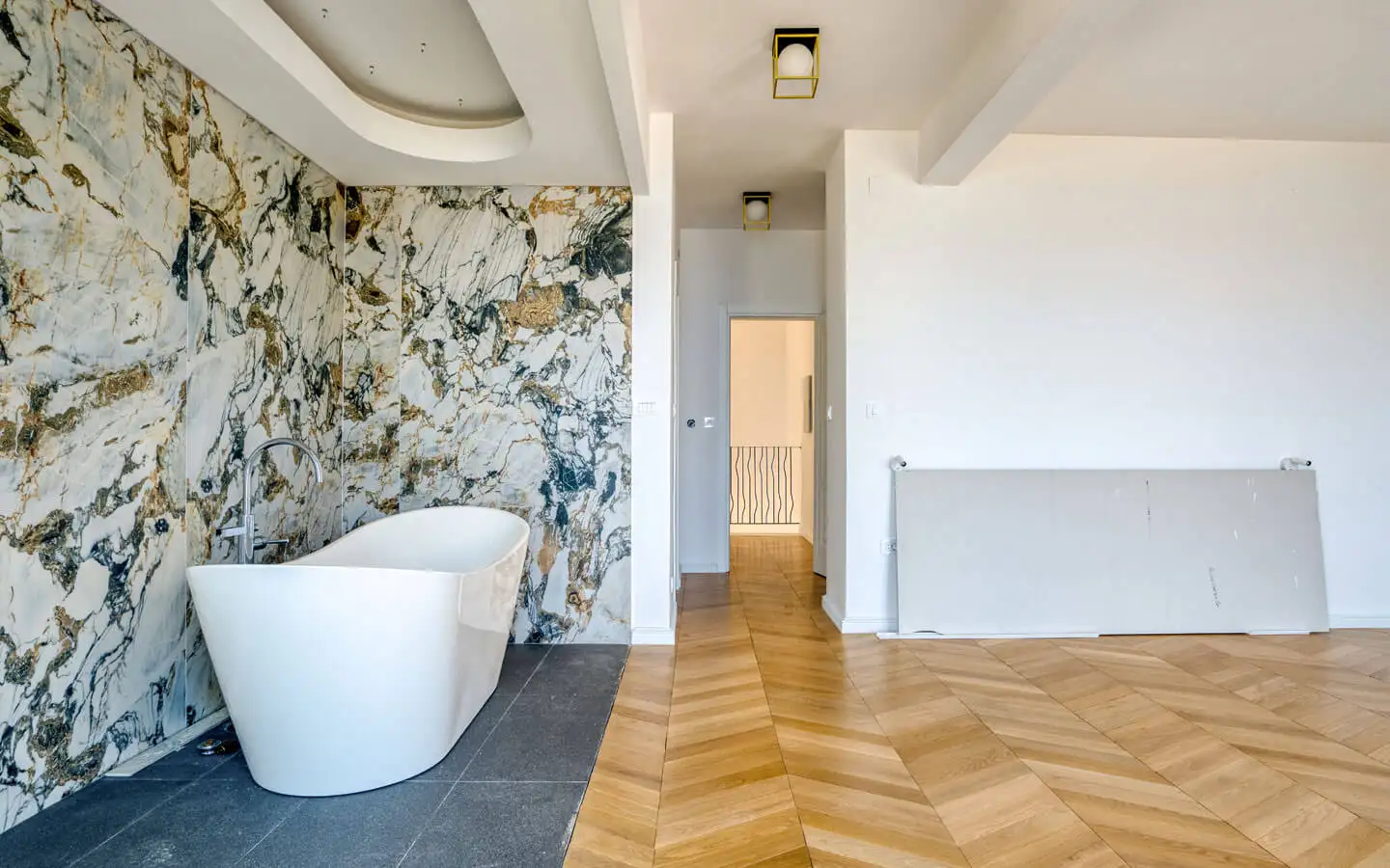 Villa 450m² in Montenegro, Budva. Priced at 1400000€ rent photo-12