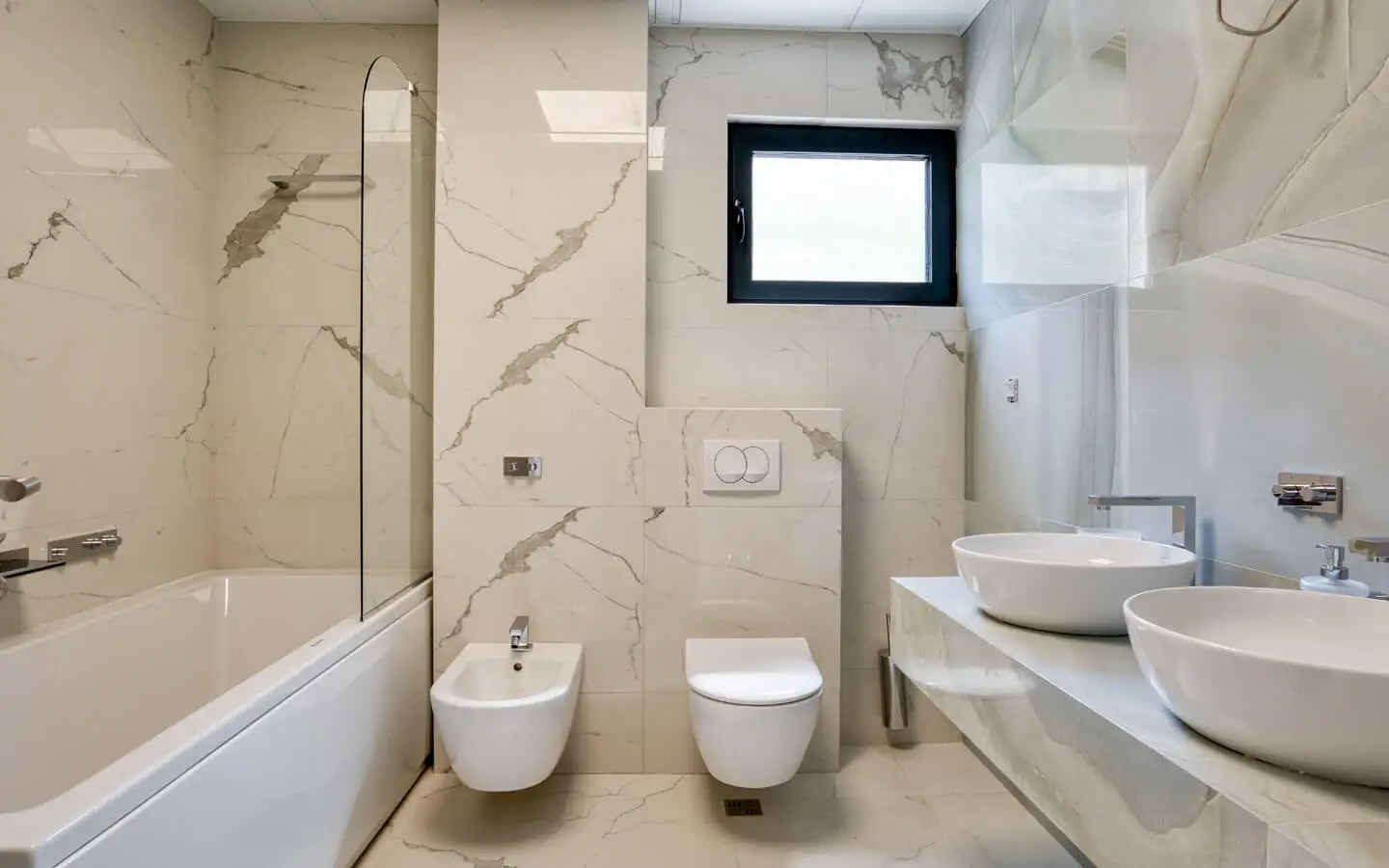 Villa 450m² in Montenegro, Budva. Priced at 1400000€ rent photo-13