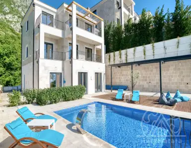 Buy in Montenegro for 1400000€