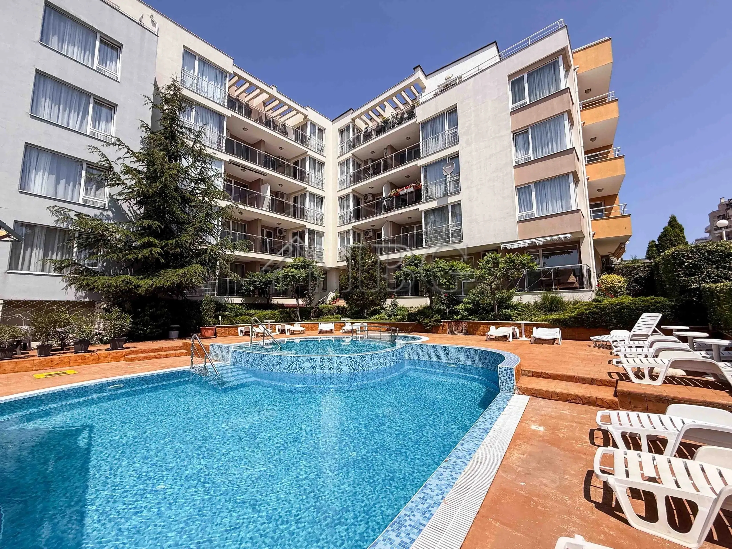 Flat 70m² in Bulgaria, Sveti Vlas. Priced at 89950€ rent photo-2