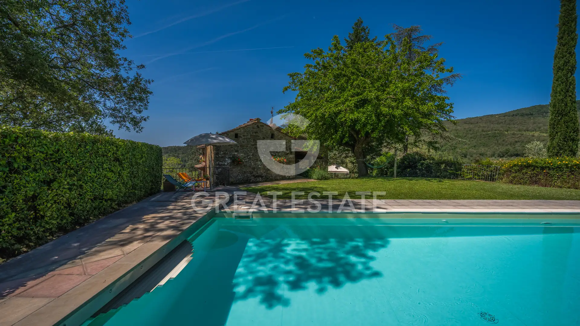 House 293m² in Italy, Arezzo. Priced at 950000€ rent photo-6
