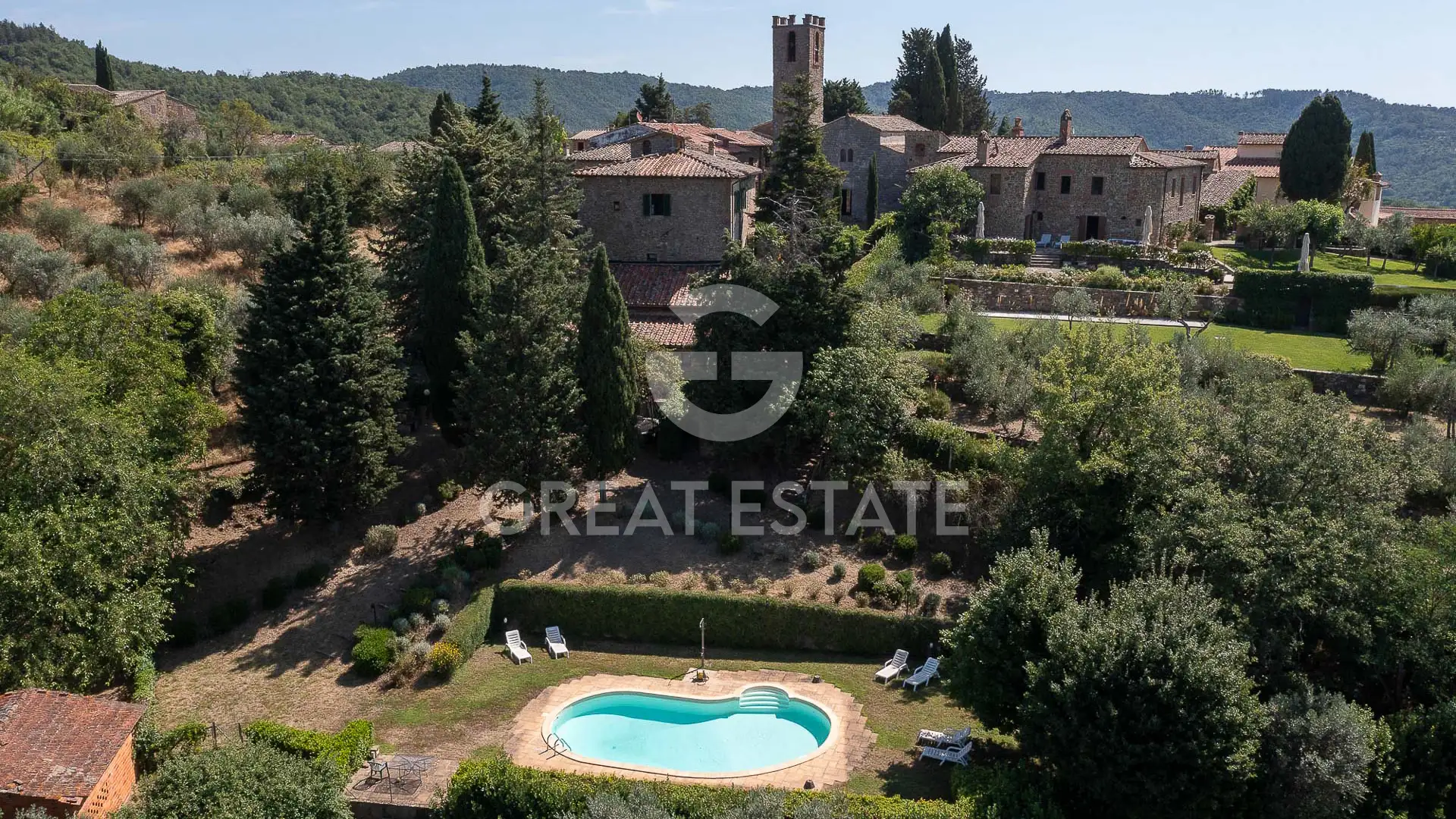 House 600m² in Italy, Siena. Priced at 1350000€ rent photo-1