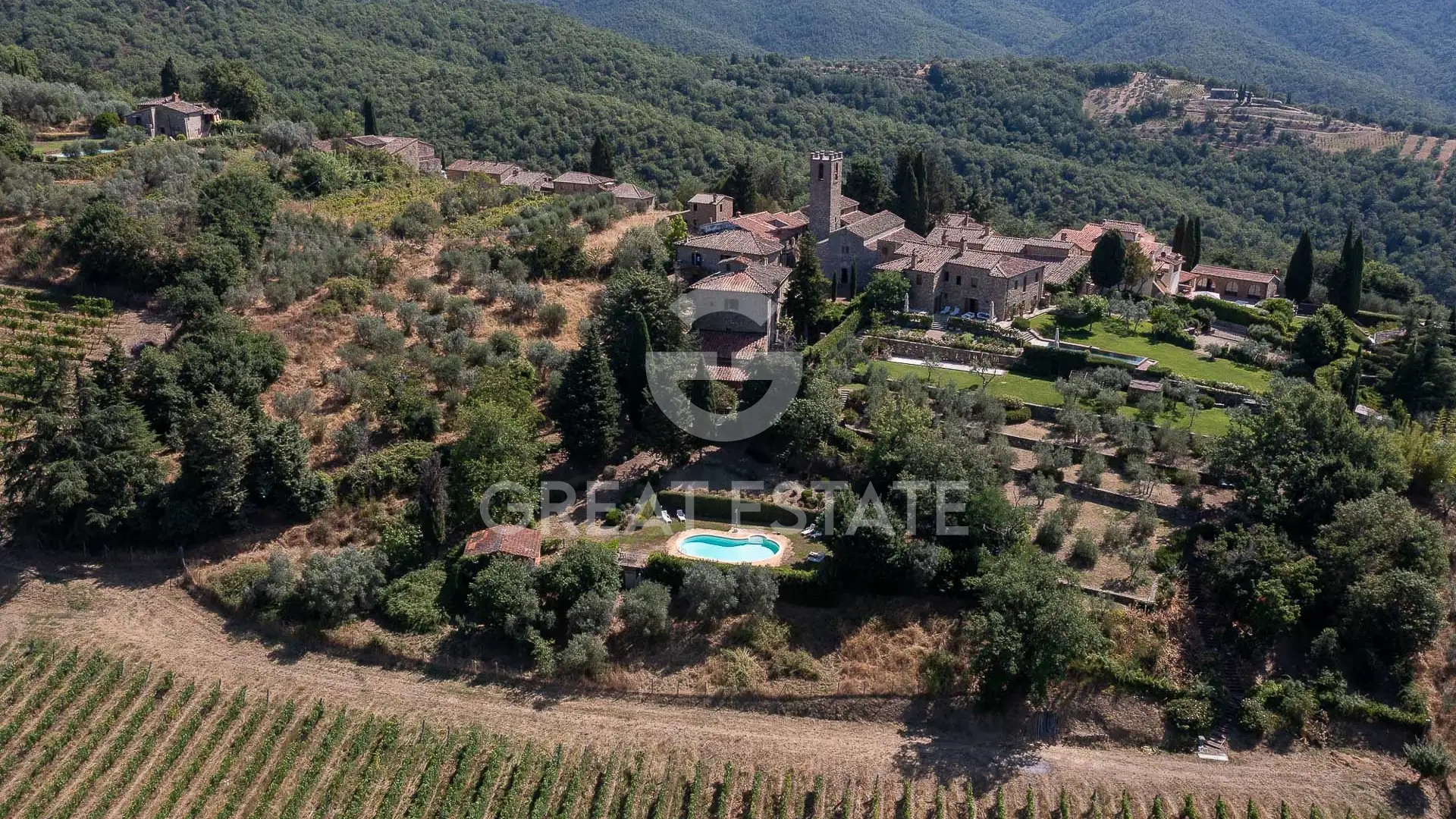 House 600m² in Italy, Siena. Priced at 1350000€ rent photo-2
