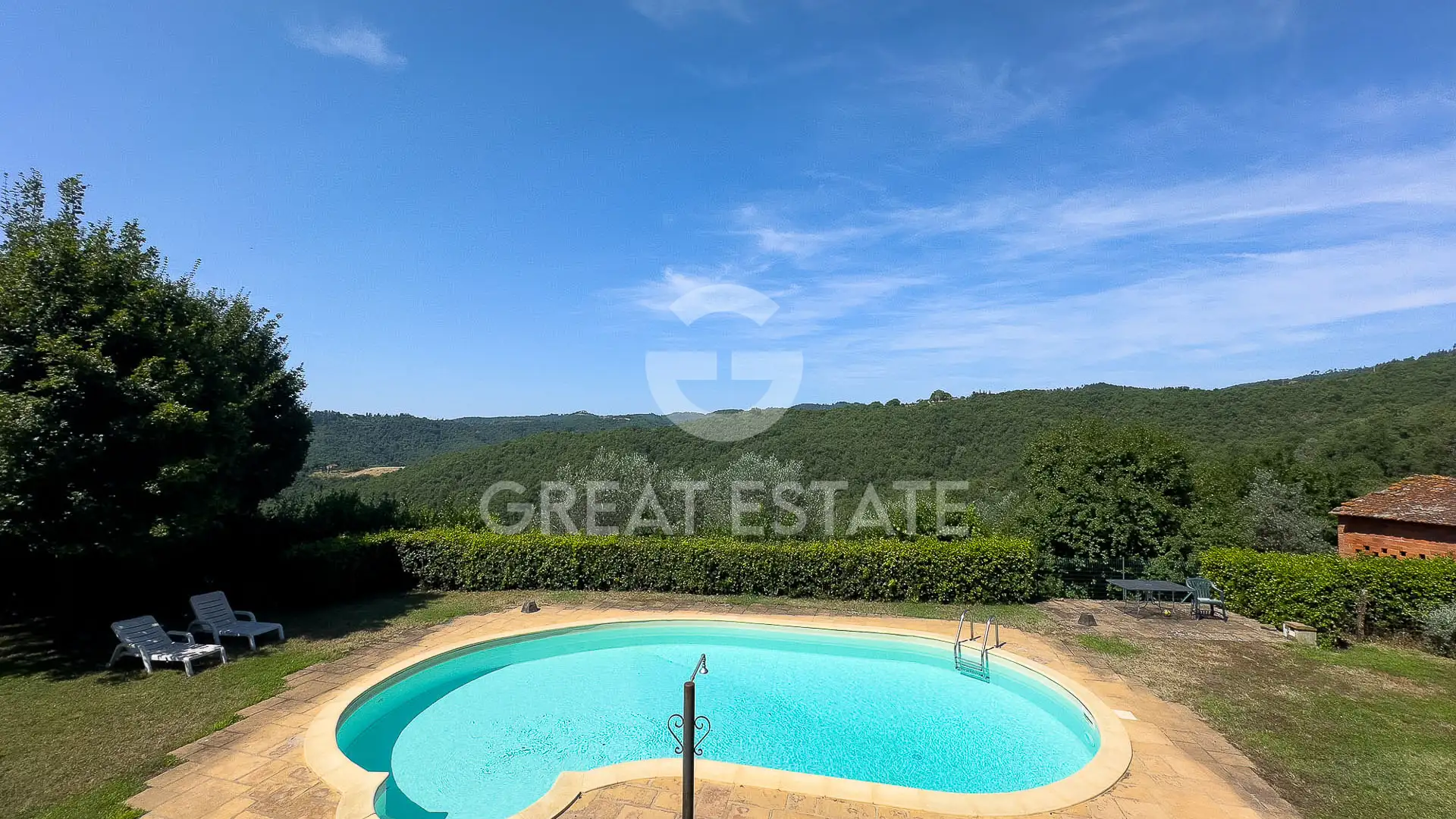 House 600m² in Italy, Siena. Priced at 1350000€ rent photo-12