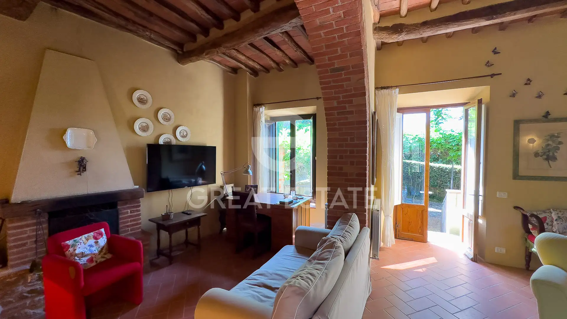 House 600m² in Italy, Siena. Priced at 1350000€ rent photo-11