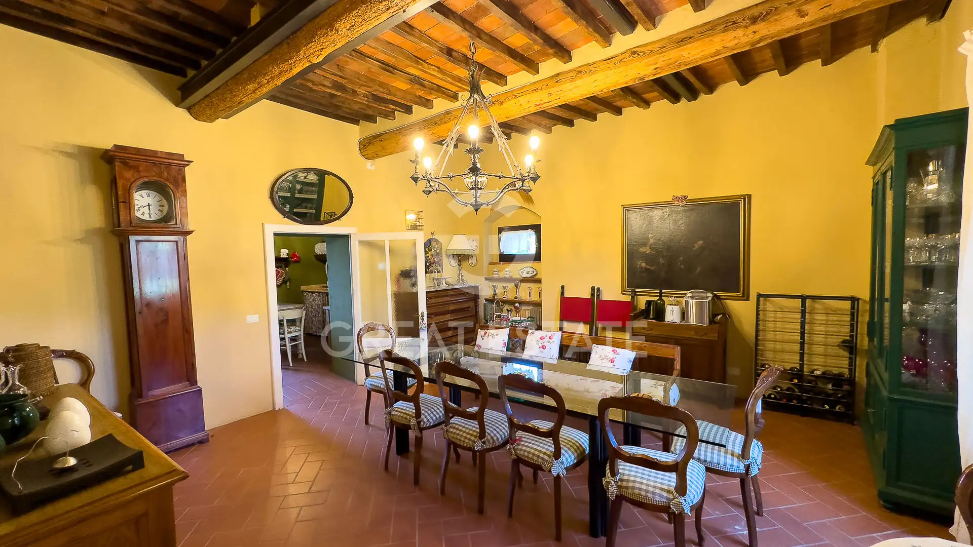 House 600m² in Italy, Siena. Priced at 1350000€ rent photo-13