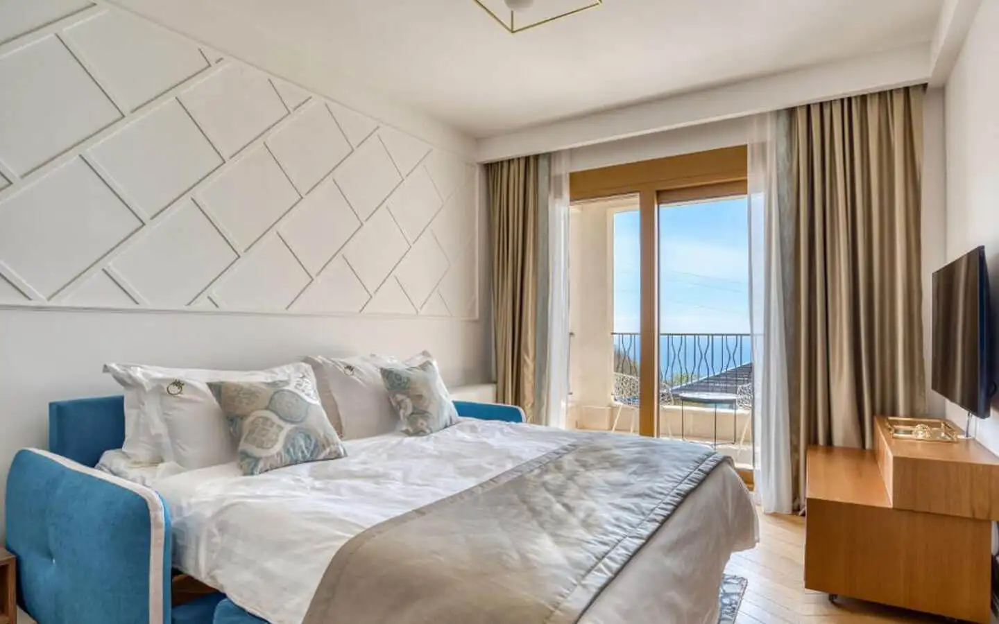 Villa 345m² in Montenegro, Budva. Priced at 1600000€ rent photo-26