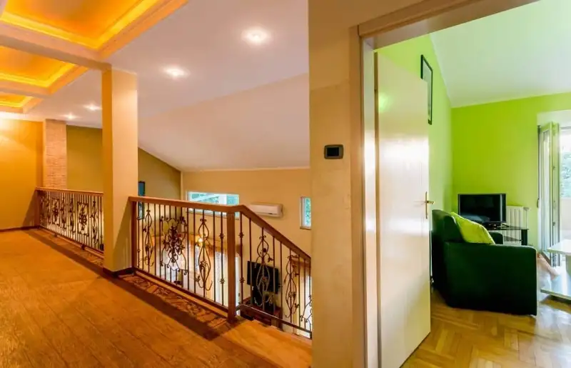 House 398m² in Montenegro, Herceg Novi. Priced at 580000€ rent photo-2