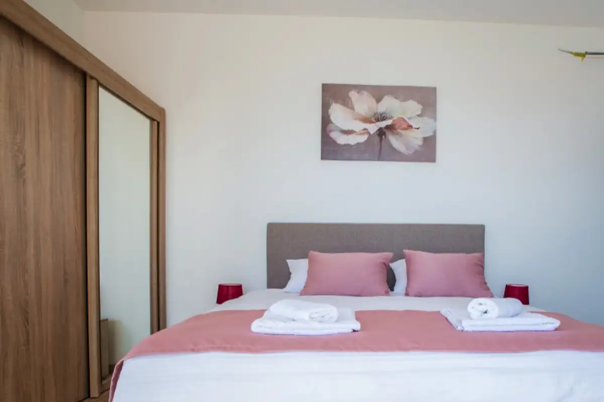 House 170m² in Montenegro, Becici. Priced at 550000€ rent photo-14