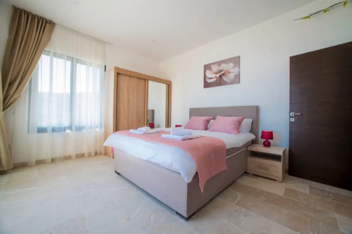 House 170m² in Montenegro, Becici. Priced at 550000€ rent photo-15