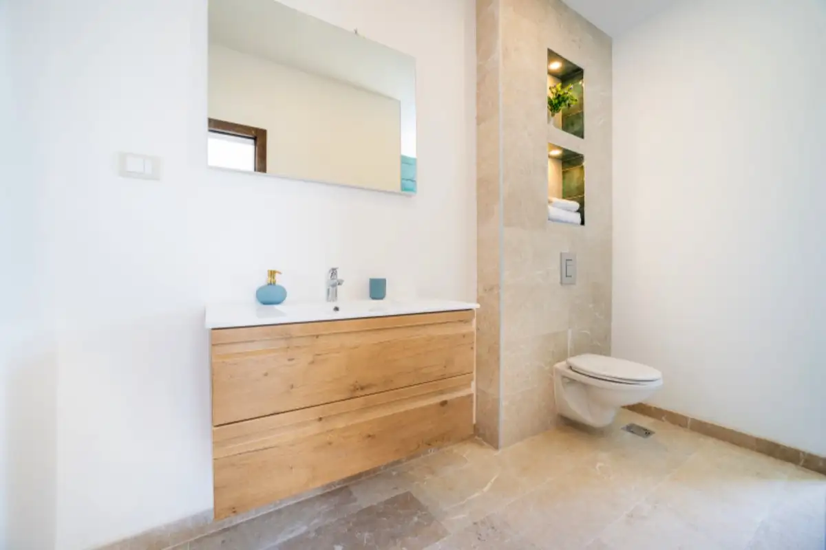 House 170m² in Montenegro, Becici. Priced at 550000€ rent photo-17
