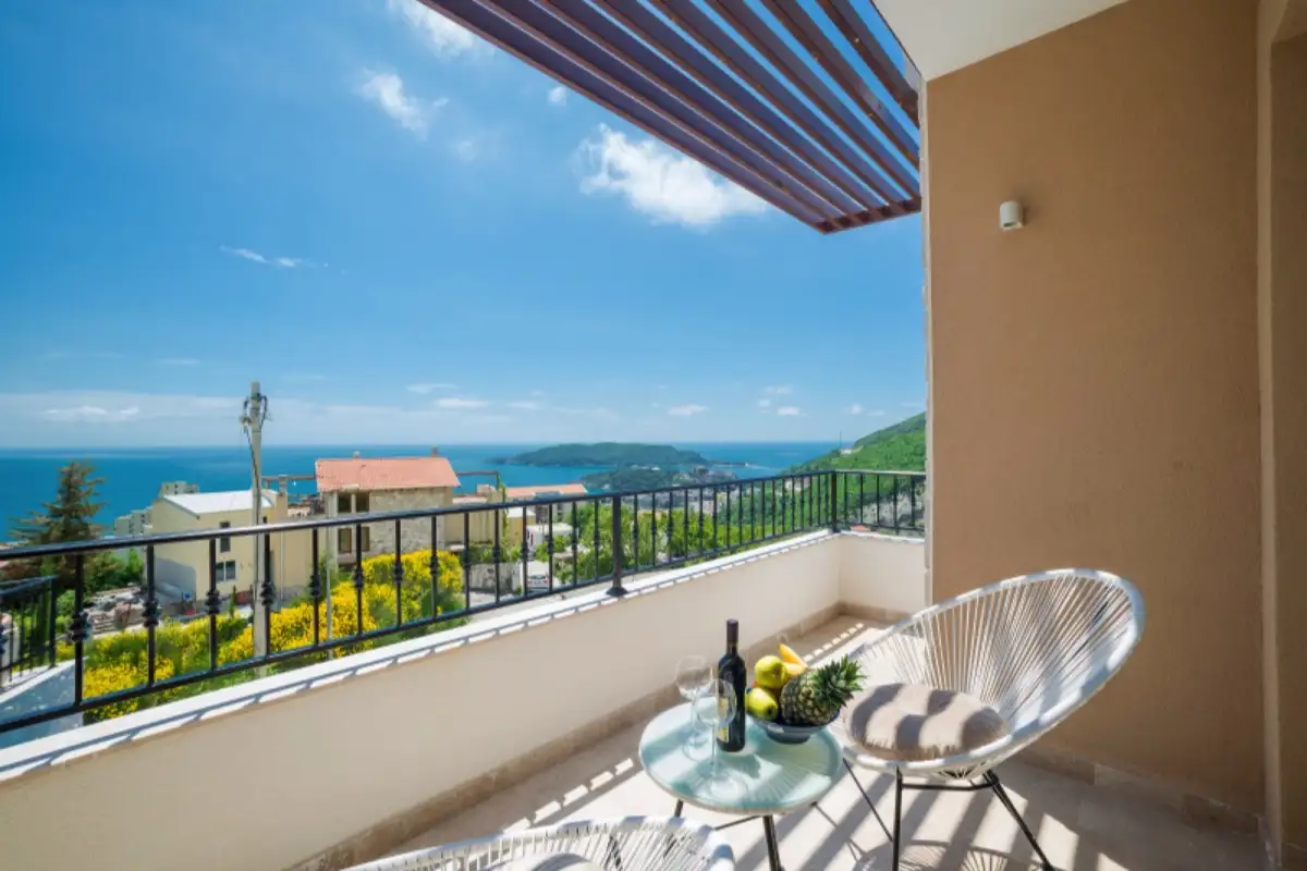 House 170m² in Montenegro, Becici. Priced at 550000€ rent photo-18