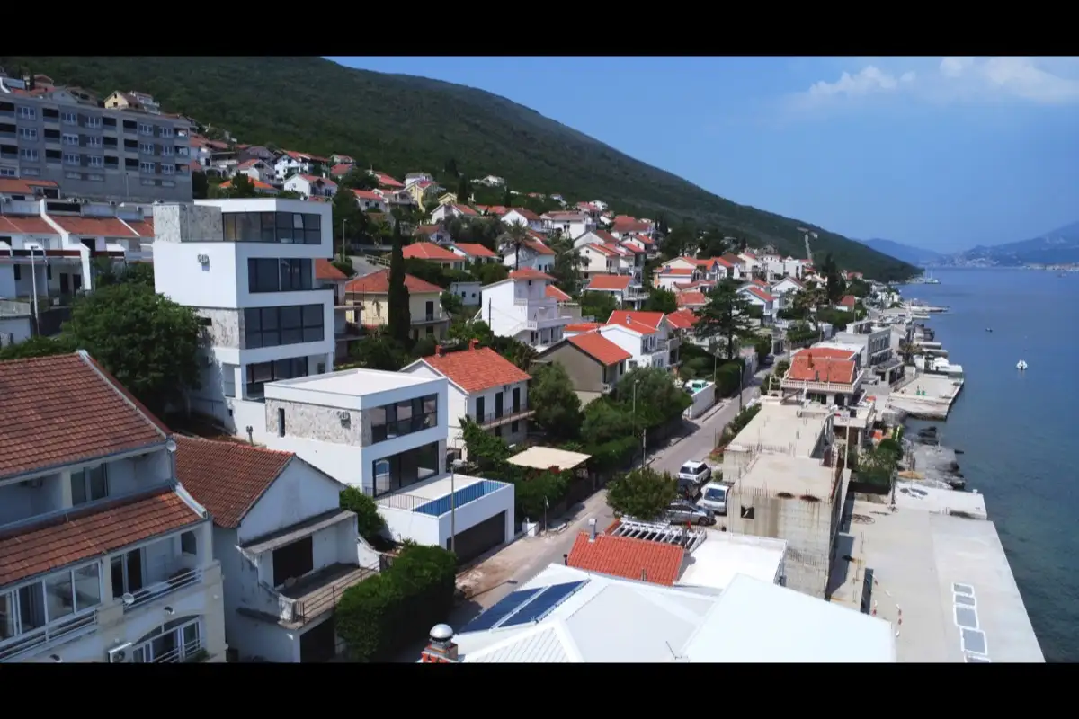 House 200m² in Montenegro, Krasici. Priced at 540000€ rent photo-2