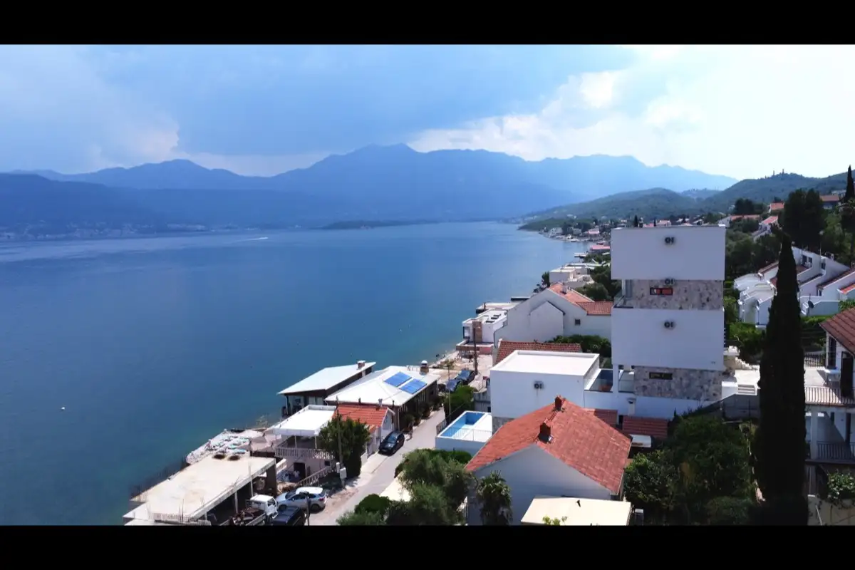 House 200m² in Montenegro, Krasici. Priced at 540000€ rent photo-4
